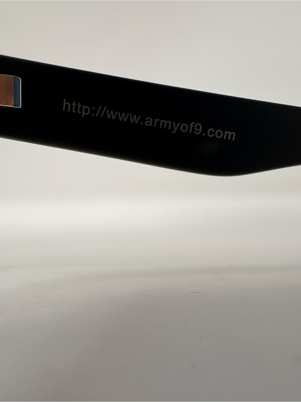 Army of Nine Polarized Sunglasses Black Gold w/ Pouch - Picture 5 of 5